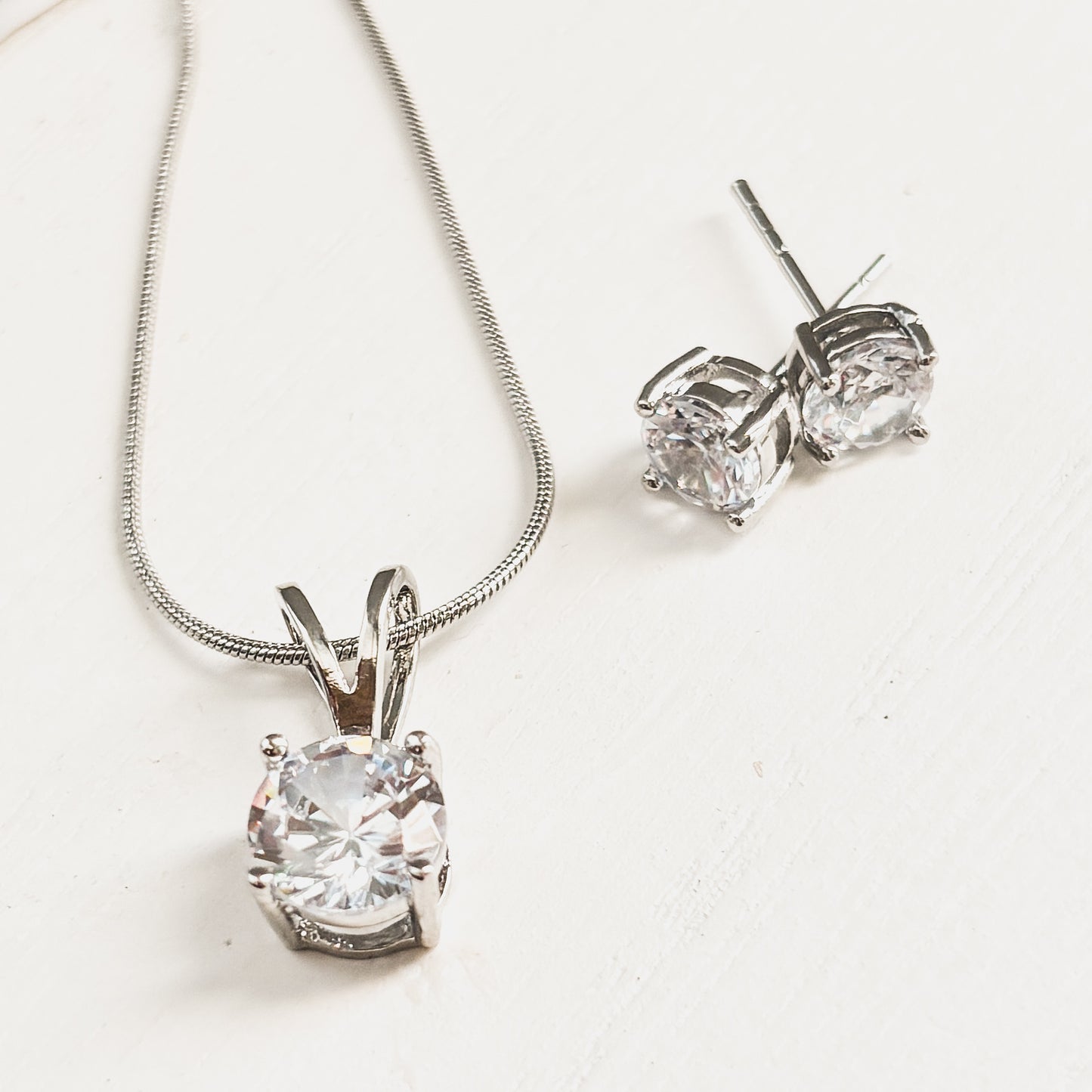 Beautiful Silver Rhinestone Necklace and Earring Set