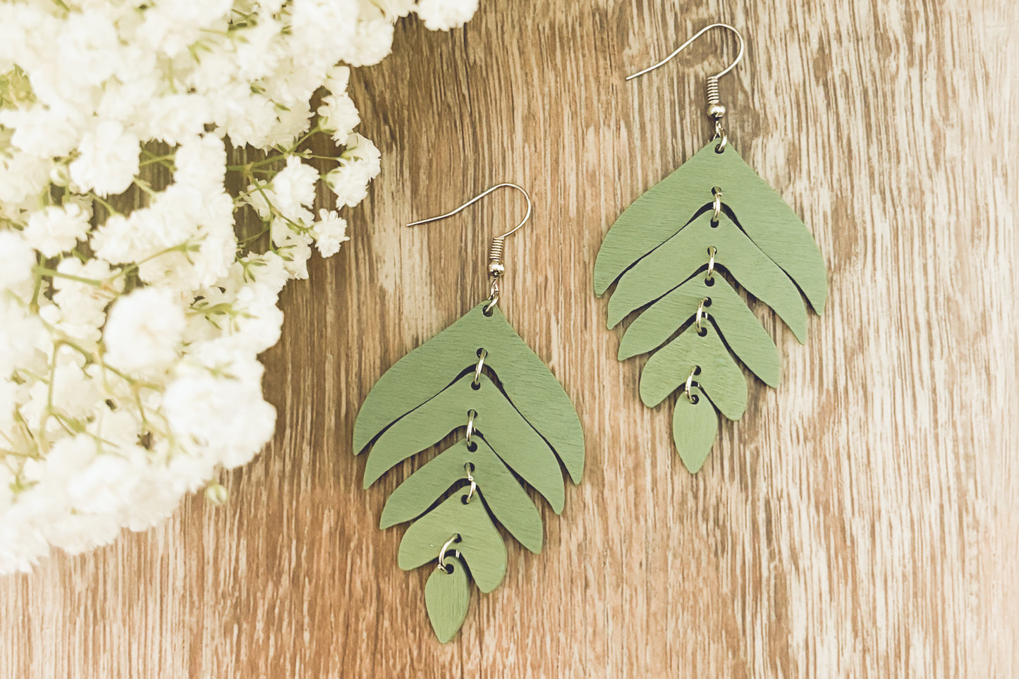 Beautiful Green Wood Leaf Earrings