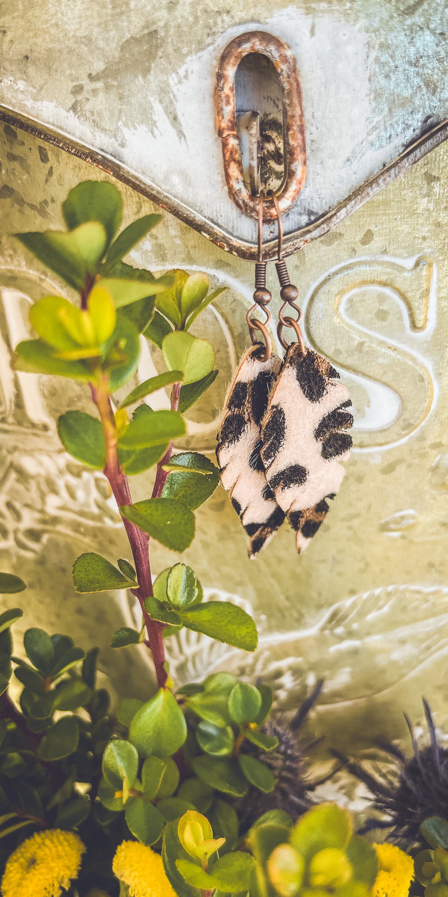 Beautiful Leopard Feather Drop Earrings