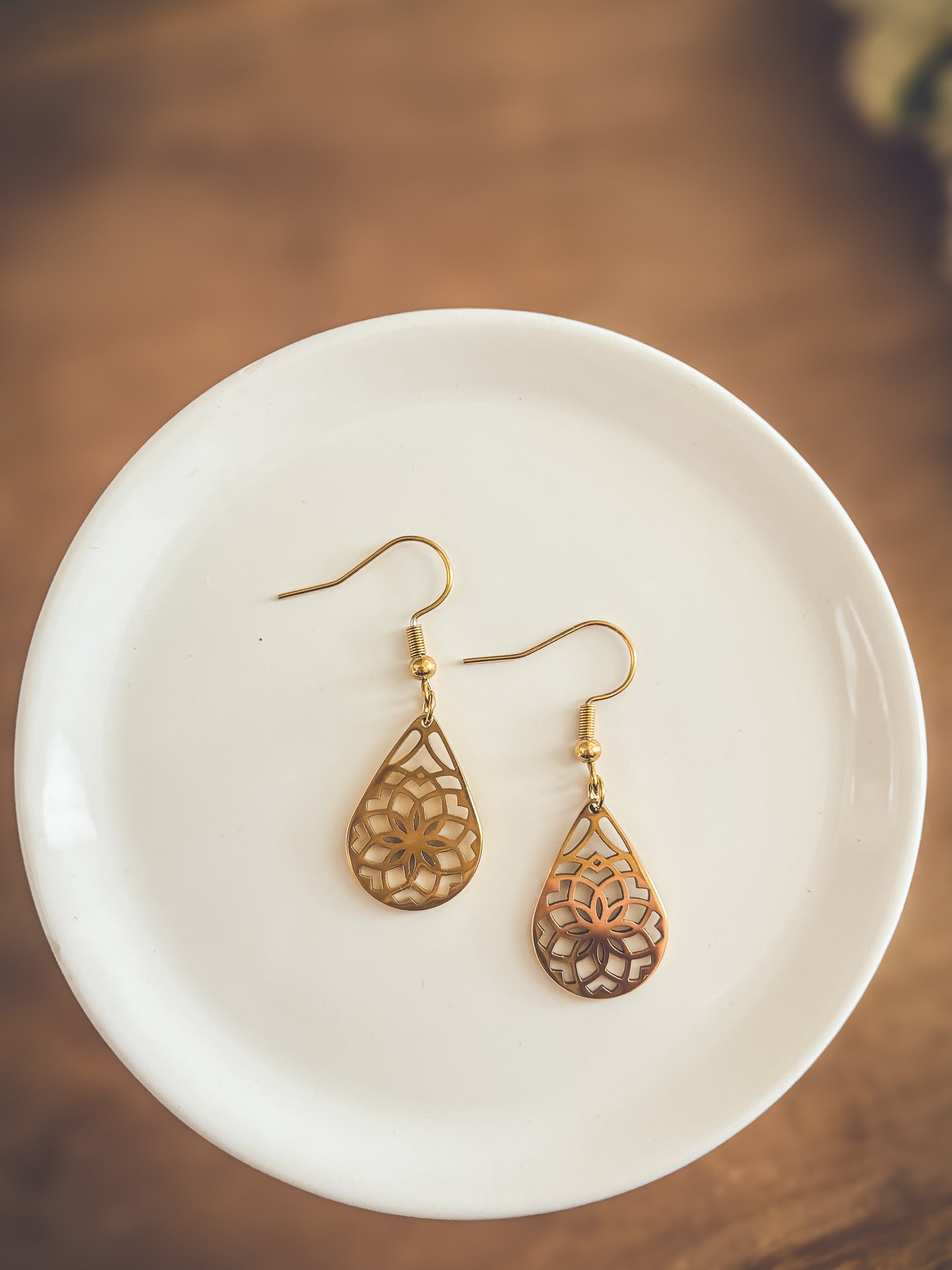 Beautiful Gold Floral Drop Earrings