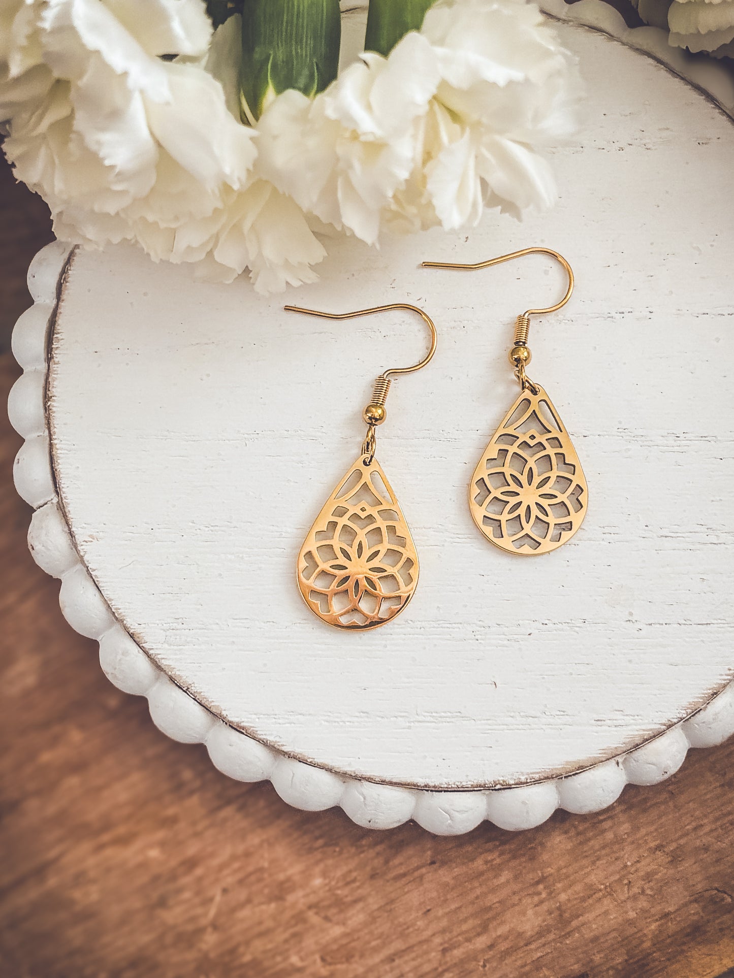 Beautiful Gold Floral Drop Earrings