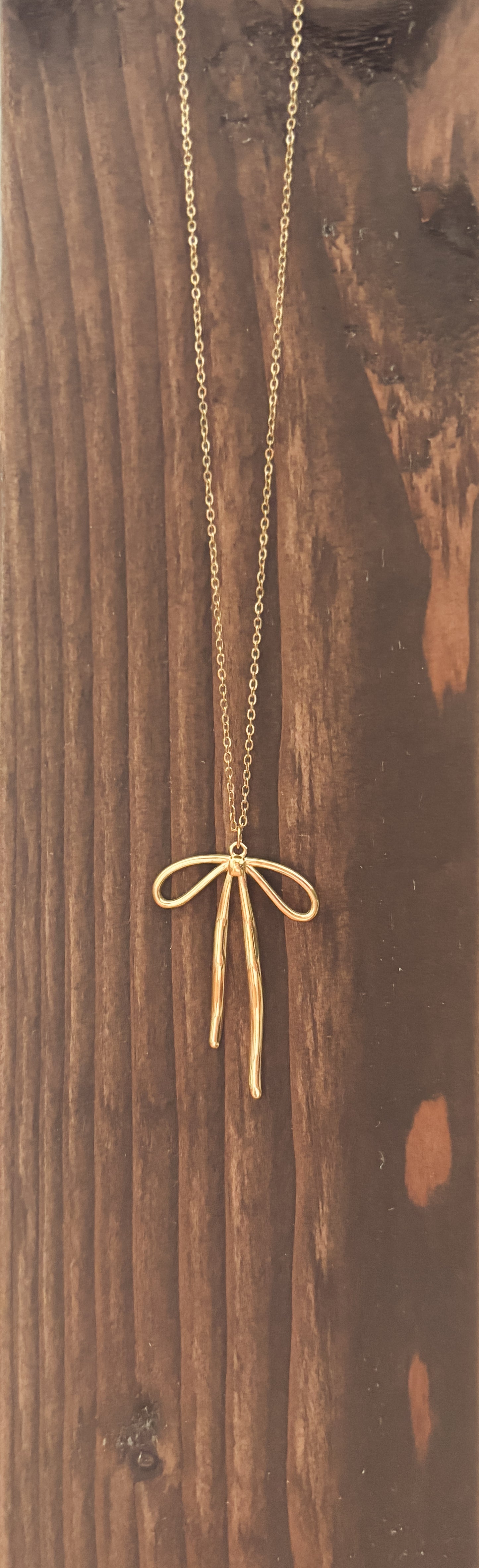 Beautiful Gold Bow Necklace